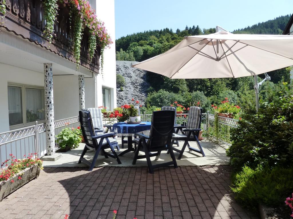 Pension Haus Waldfrieden, Meinecardplus Inklusive ヴィリンゲン エクステリア 写真
