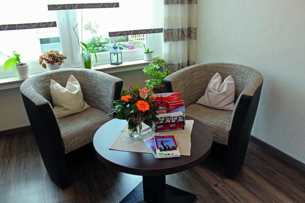 Pension Haus Waldfrieden, Meinecardplus Inklusive ヴィリンゲン エクステリア 写真