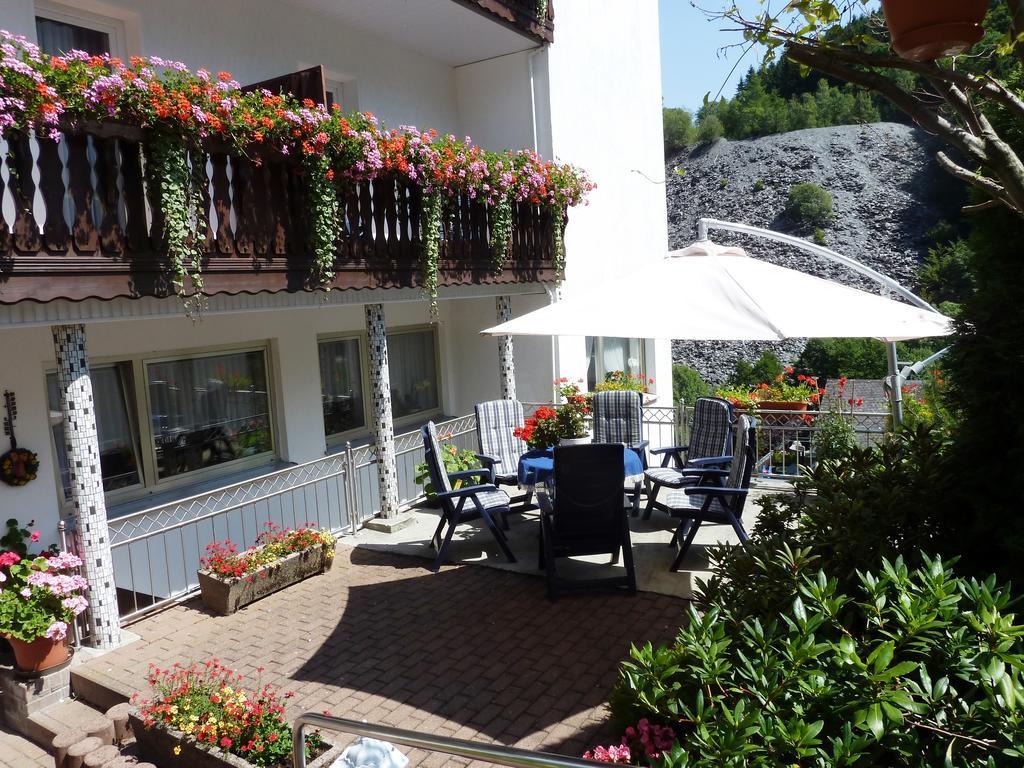 Pension Haus Waldfrieden, Meinecardplus Inklusive ヴィリンゲン エクステリア 写真